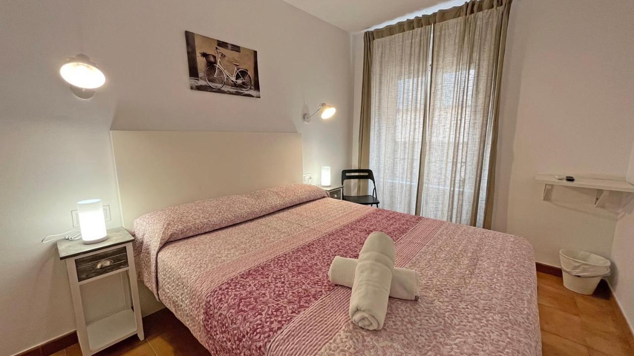 Hostal La Premsa Ареньс-де-Мар Экстерьер фото