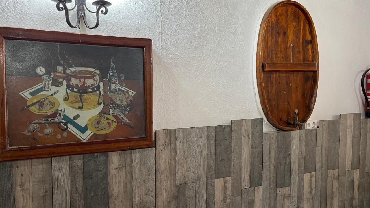 Hostal La Premsa Ареньс-де-Мар Экстерьер фото