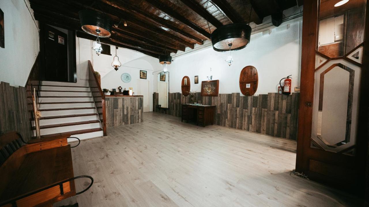 Hostal La Premsa Ареньс-де-Мар Экстерьер фото